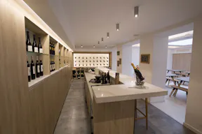 Showroom in Le Marais - Image 1