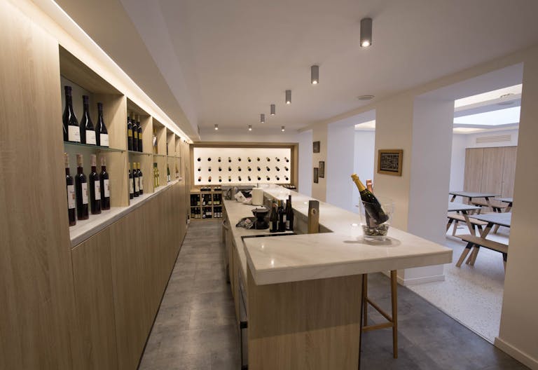 Showroom in Le Marais - Image 1