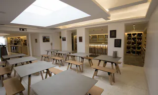 Showroom in Le Marais - Image 3