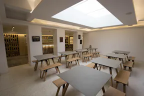 Showroom in Le Marais - Image 4