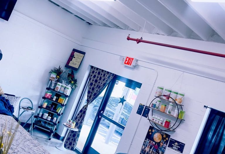 STORE FRONT FOR SALE ALL PRODUCT & EQUIPMENT WILL STAY! - Image 2