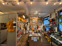 Pop-Up Perfect Space in Williamsburg – Shared with Trendy Bonsai Shop - Image 11