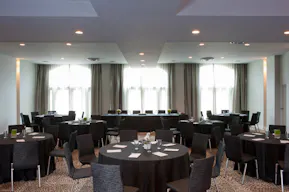 Indoor & Outdoor Space - Image 3