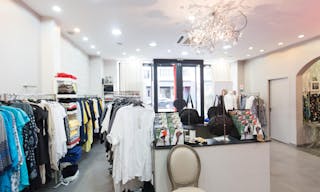 Beautiful Boutique in Palais-Royal - Image 4
