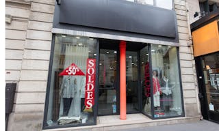 Beautiful Boutique in Palais-Royal - Image 6