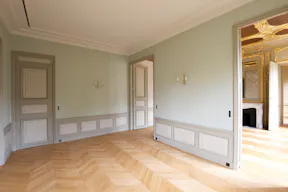 Luxury Showroom in Saint-Germain - Image 3