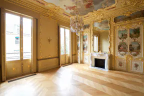 Luxury Showroom in Saint-Germain - Image 8