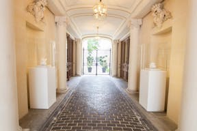 Luxury Gallery in Saint-Germain - Image 7