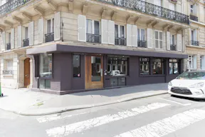 Pop-Up Space in Le Europe District - Image 8