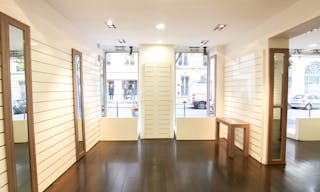 Flexible Shop in Popular Le Marais - Image 3