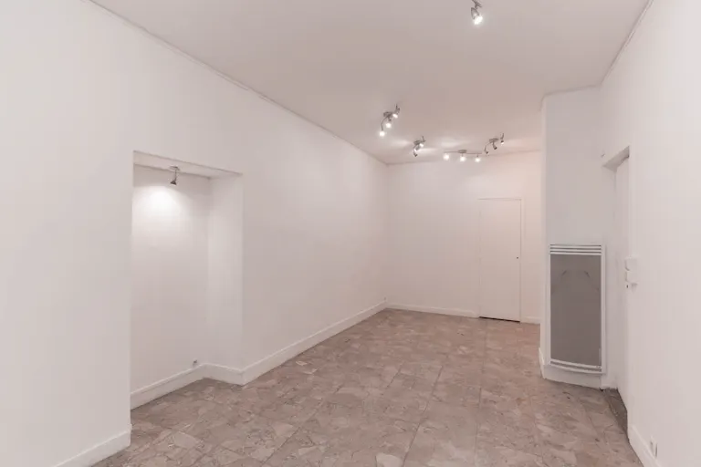 Boutique in Le Marais - Image 2
