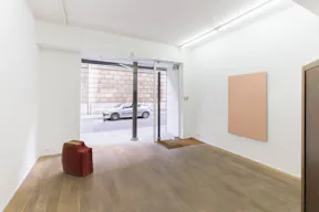 Bright Le Marais Gallery Space - Image 1
