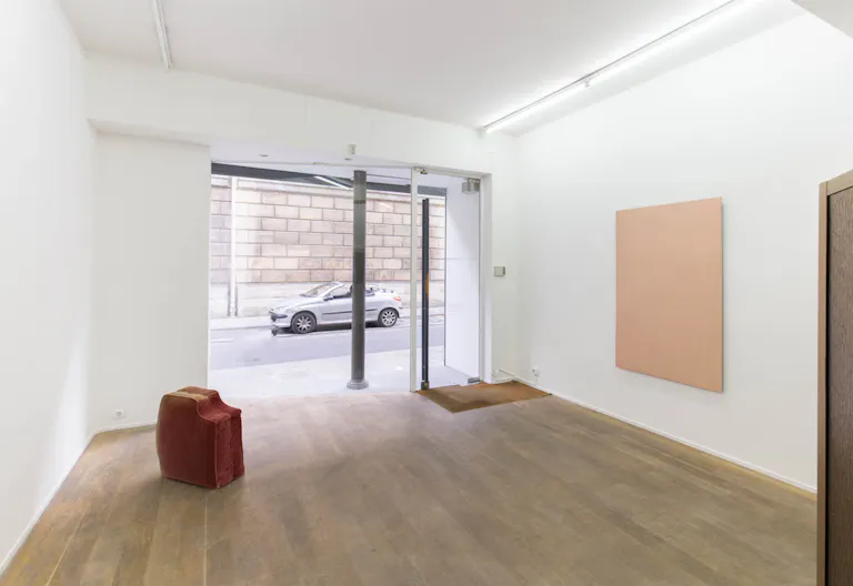 Bright Le Marais Gallery Space - Image 1