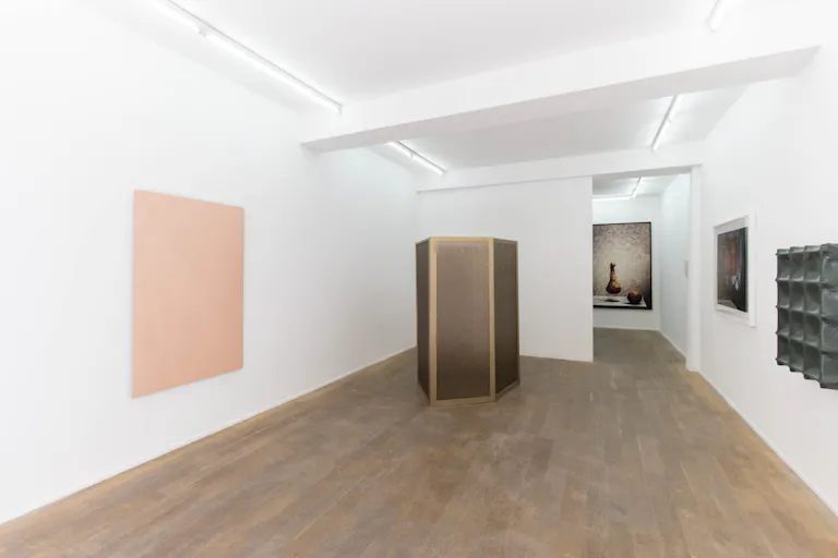 Bright Le Marais Gallery Space - Image 3