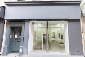 Bright Le Marais Gallery Space - Image 4