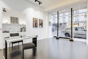 Bright Le Marais Pop-Up Boutique - Image 0