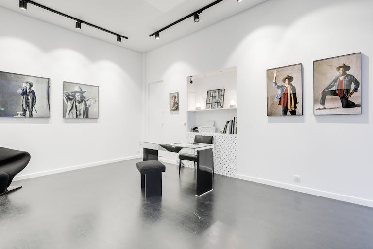 Bright Le Marais Pop-Up Boutique - Image 2