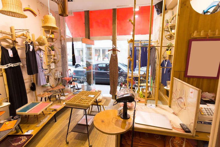 Trendy Pop-Up Shop in Le Marais - Image 1
