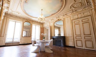 Beautiful Showroom in Opera - Image 0