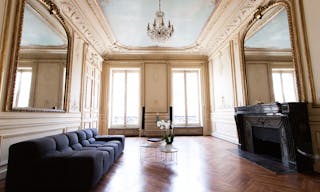 Beautiful Showroom in Opera - Image 2