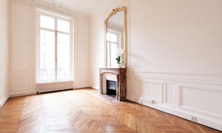 Beautiful Showroom in Opera - Image 3