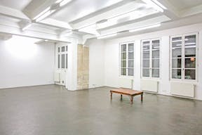 Stunning Space in Vibrant Bastille - Image 6