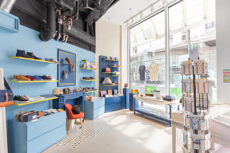 Colorful Pop-Up Shop in Les Halles - Image 0