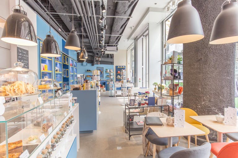 Colorful Pop-Up Shop in Les Halles - Image 2