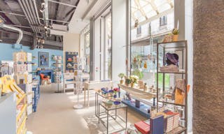 Colorful Pop-Up Shop in Les Halles - Image 3