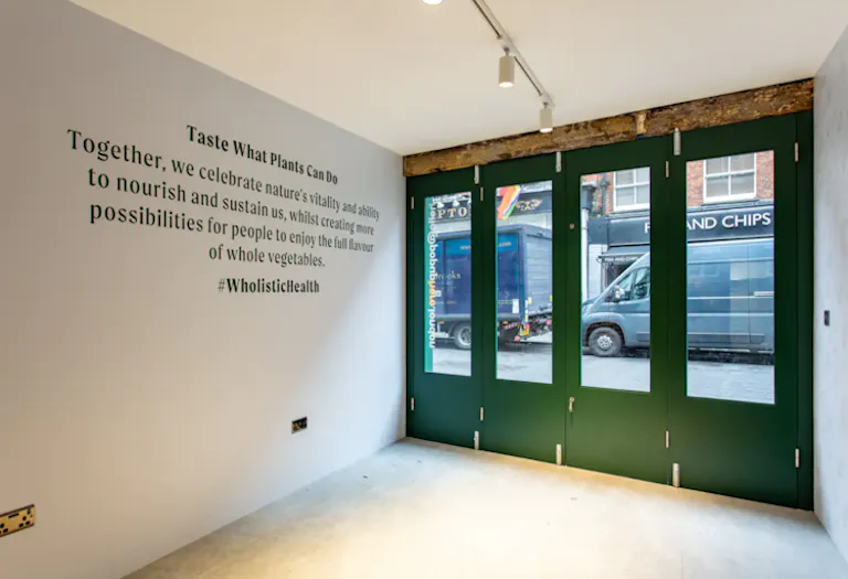 SOHO Pop Up Retail Space - Image 4
