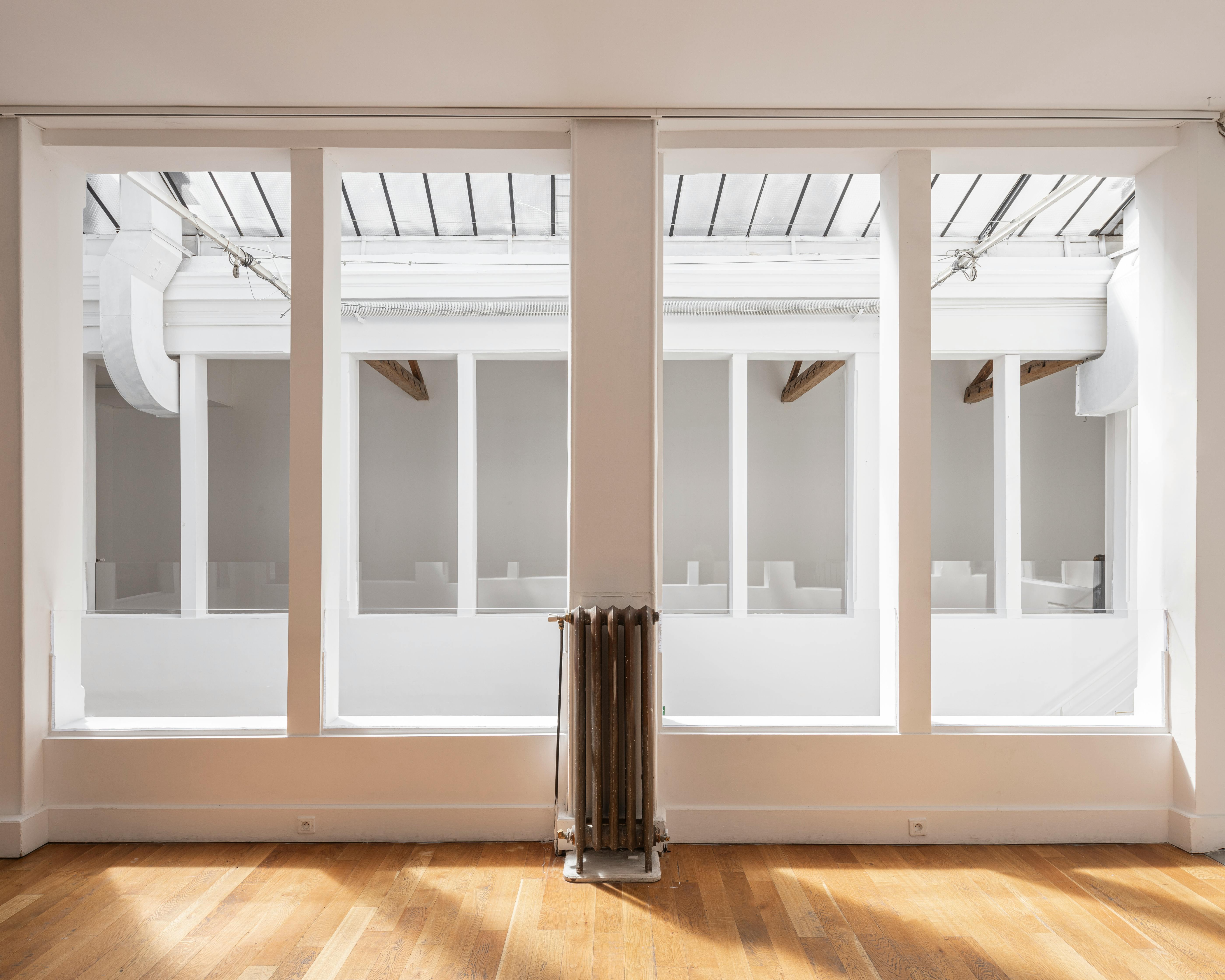 Spacious Industrial Showroom on Rue de Turenne, Paris