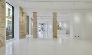 Beautiful space in Le Marais - Image 4