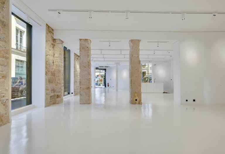 Beautiful space in Le Marais - Image 4