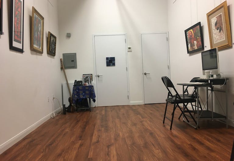 Pop Up Gallery in Trendy Clinton Hill - Image 2