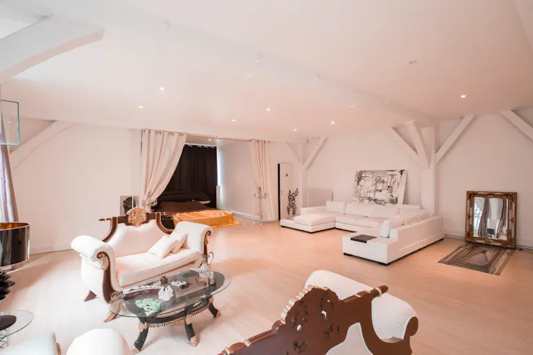 Apartment in Grands-Boulevards - Image 1