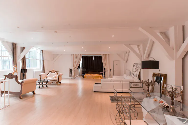 Apartment in Grands-Boulevards - Image 4