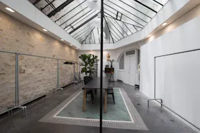 Modern Gallery in Le Marais - Image 4