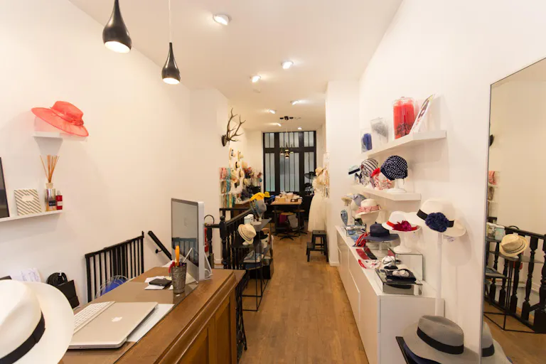 Charming Shop in Le Marais - Image 1