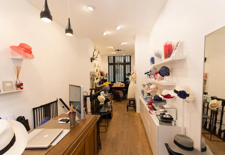 Charming Shop in Le Marais - Image 1