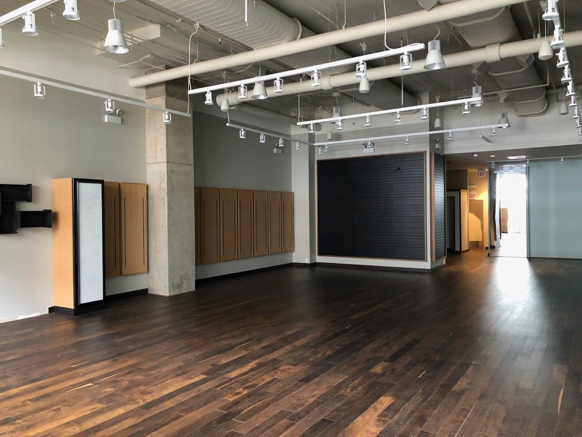 Retail Space in South Loop - Image 0