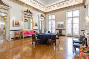 Venue Close to Place de la Bourse - Image 2