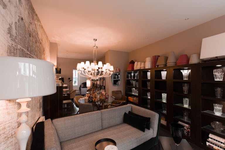 Boutique in Saint Germain des Prés - Image 2