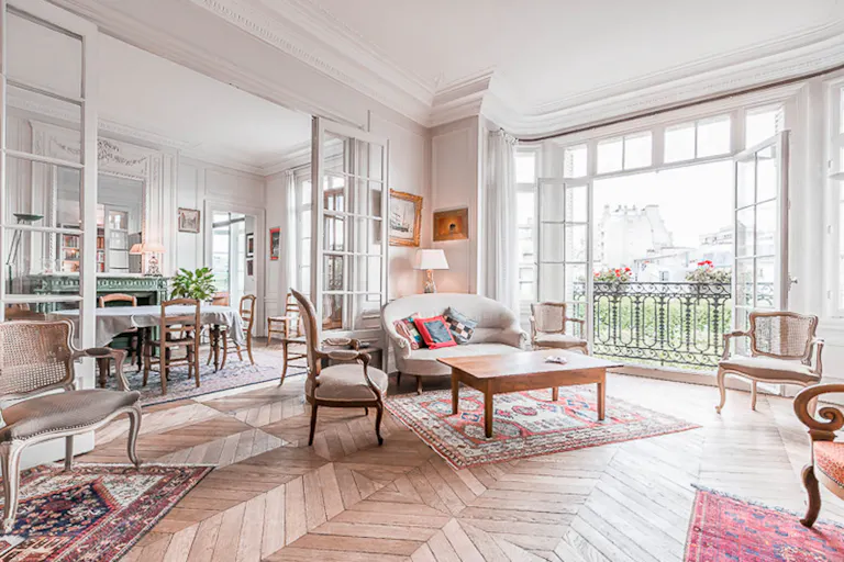 Classic Apartment in Breteuil - Image 0