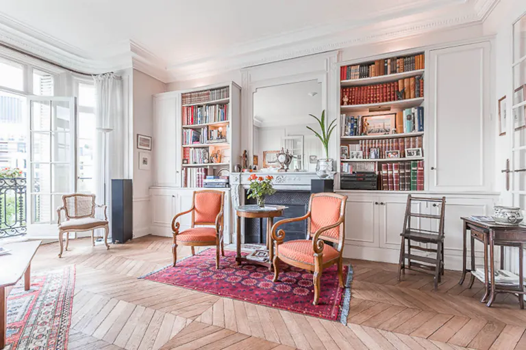 Classic Apartment in Breteuil - Image 2