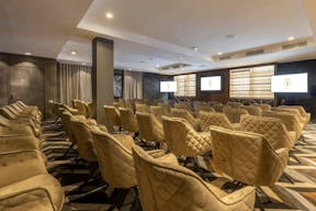 Auditorium modulable dans le triangle d'or - Image 1