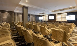 Auditorium modulable dans le triangle d'or - Image 1