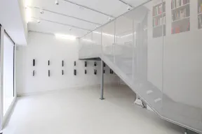 Modern Shop in Vibrant Sentier - Image 2
