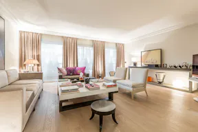 Apartment in the Golden Triangle - Image 1