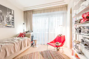 Apartment in the Golden Triangle - Image 5