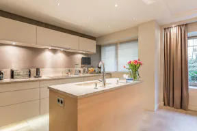 Apartment in the Golden Triangle - Image 6